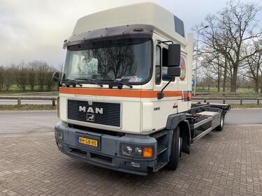MAN 18MLL Chassis cabine